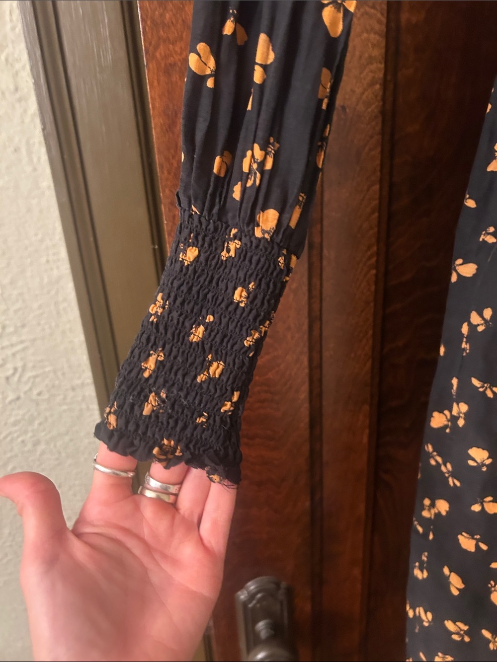 GANNI Women's Black Maxi Dress with 🍊 Floral Print - Picture 4 of 12